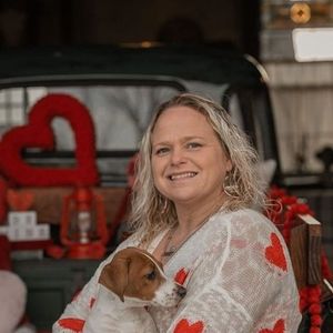 Meet your Posher, Joni